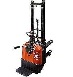 Ввысокоподъемный электроштабелер BT SPE 160