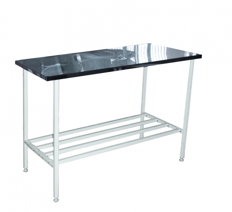 Столы на металлическом каркасе МСК-677.060